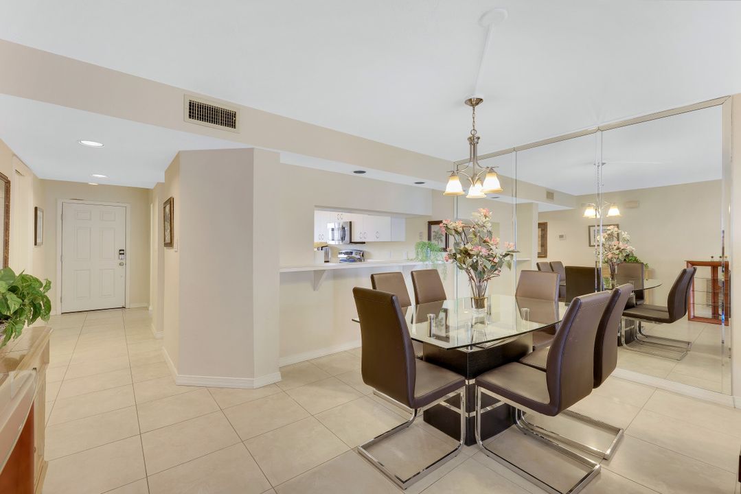 11118 Gulf Shore Dr #A503, Naples, FL 34108