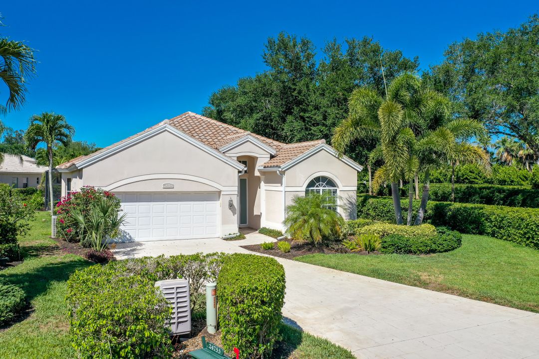 24761 Goldcrest Dr, Bonita Springs, FL 34134