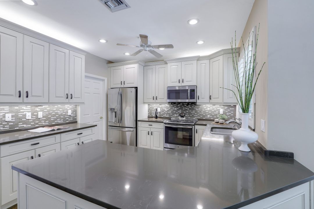 3726 Rachel Ln, Naples, FL 34103