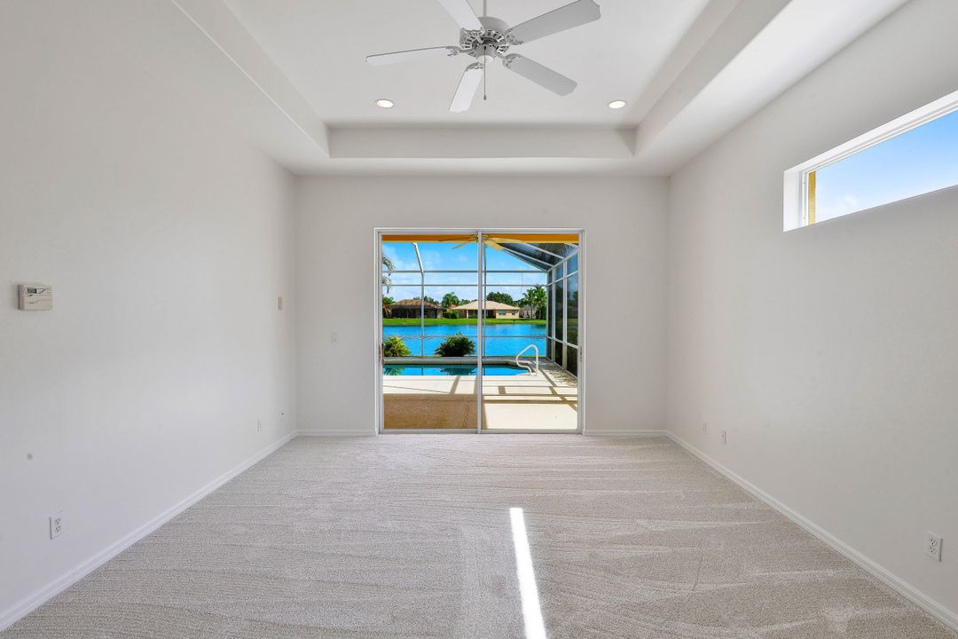 995 Chesapeake Bay Ct, Naples, FL 34120