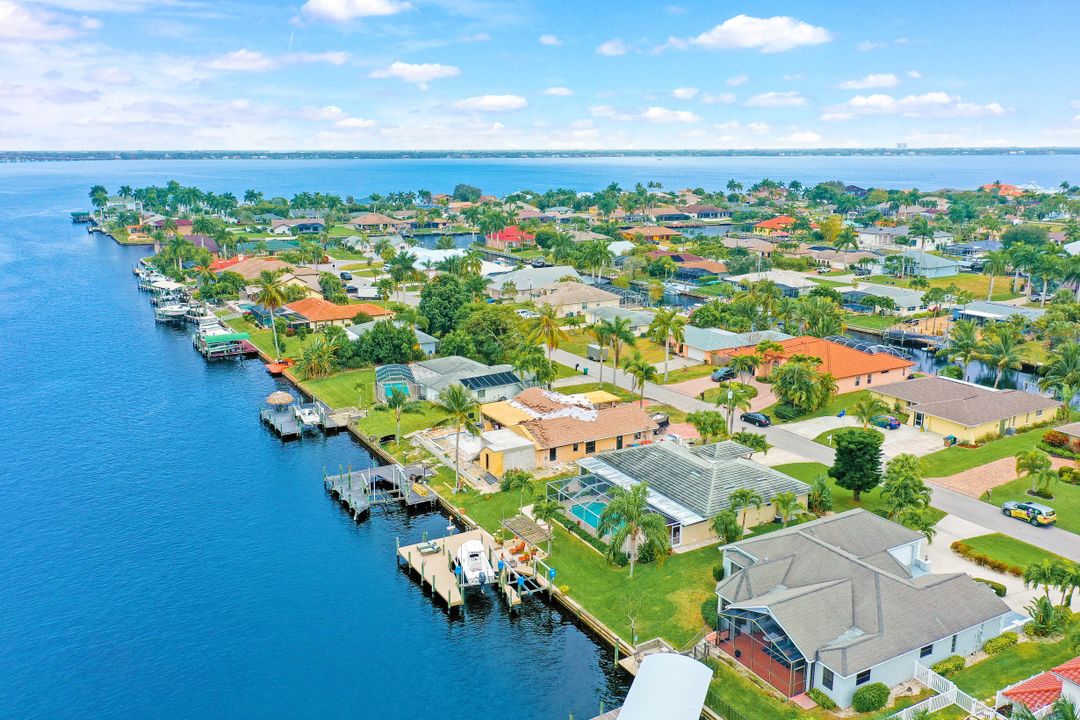 2019 SE 28th Terrace, Cape Coral, FL 33904