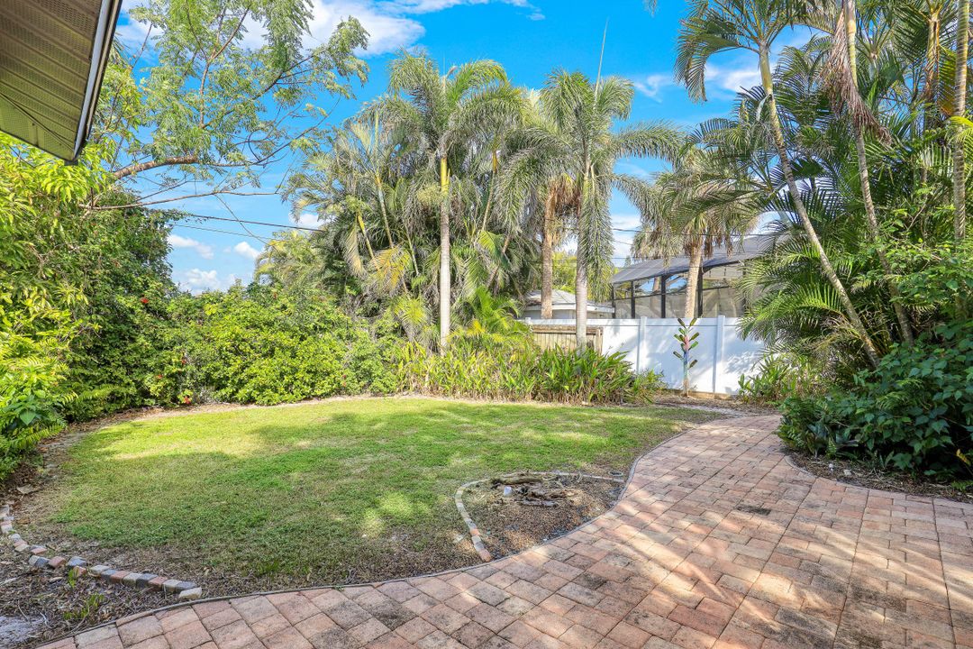 791 96th Ave N, Naples, FL 34108