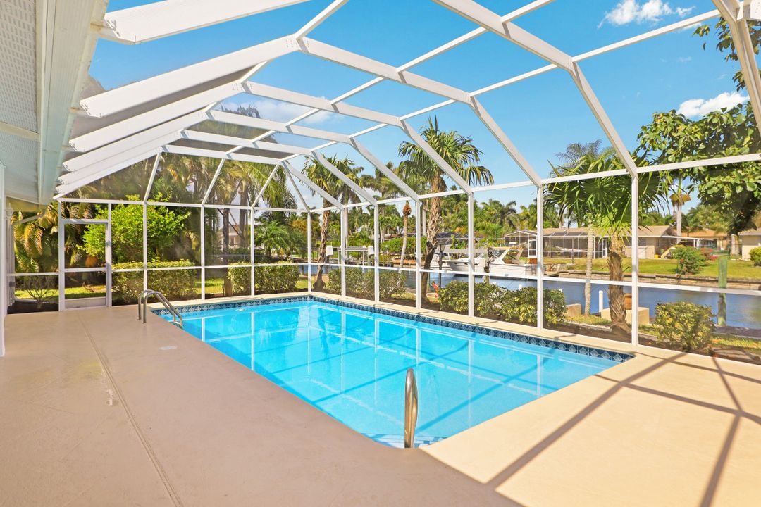 5241 Seagull Ct, Cape Coral, FL 33904