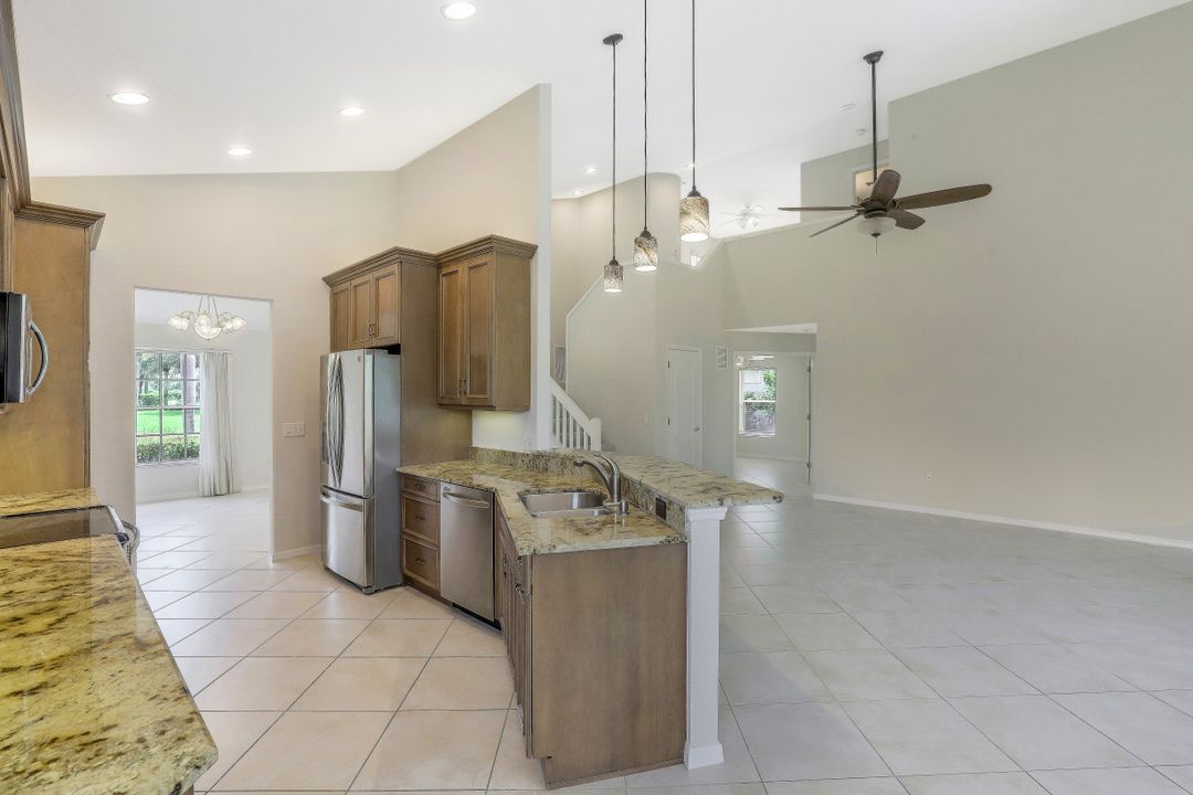 9224 Spring Run Blvd, Bonita Springs, FL 34135