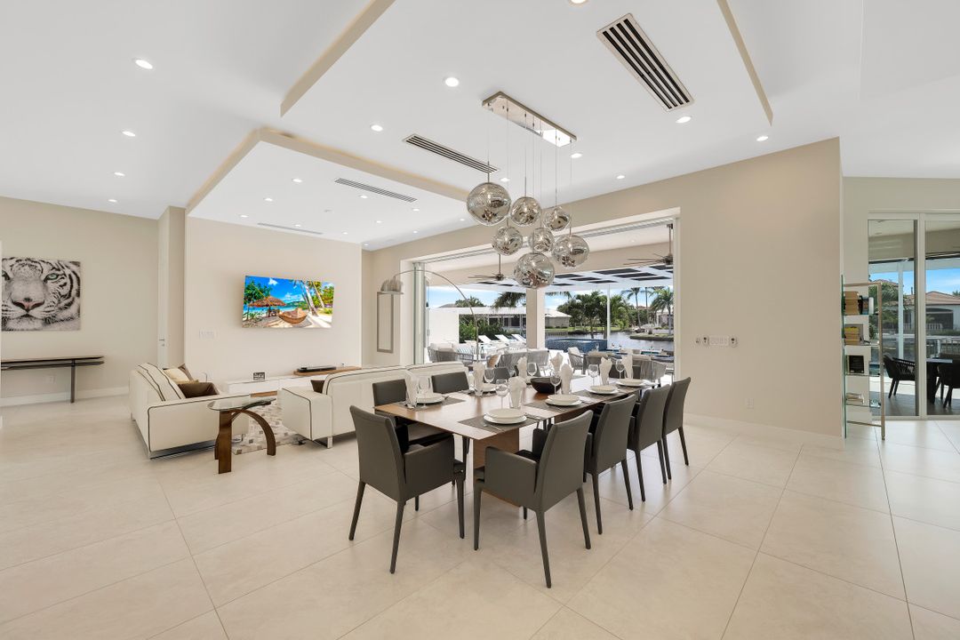 5084 Sorrento Ct, Cape Coral, FL 33904