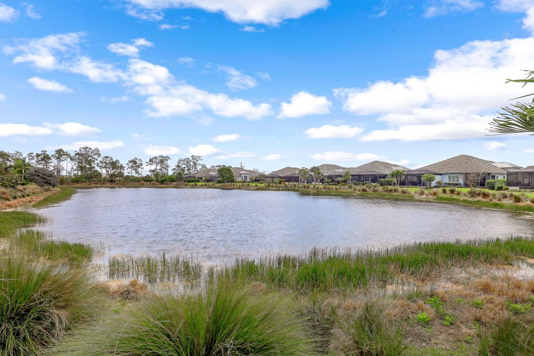 7075 Dominica Dr, Naples, FL 34113