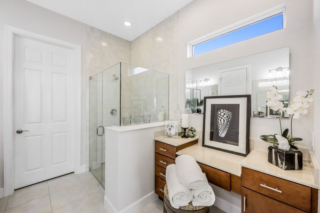 9328 Fieldstone Ln, Naples, FL 34120