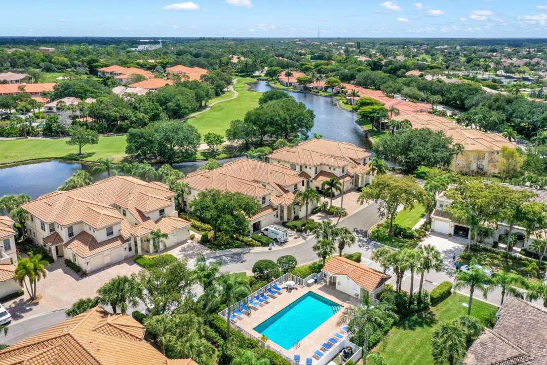 9111 Las Maderas Dr, Bonita Springs, FL 34135