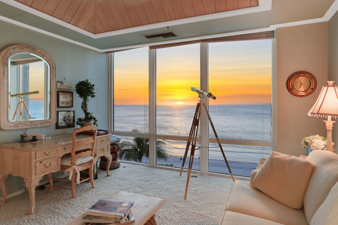 4951 Gulf Shore Blvd #302, Naples, FL 34103