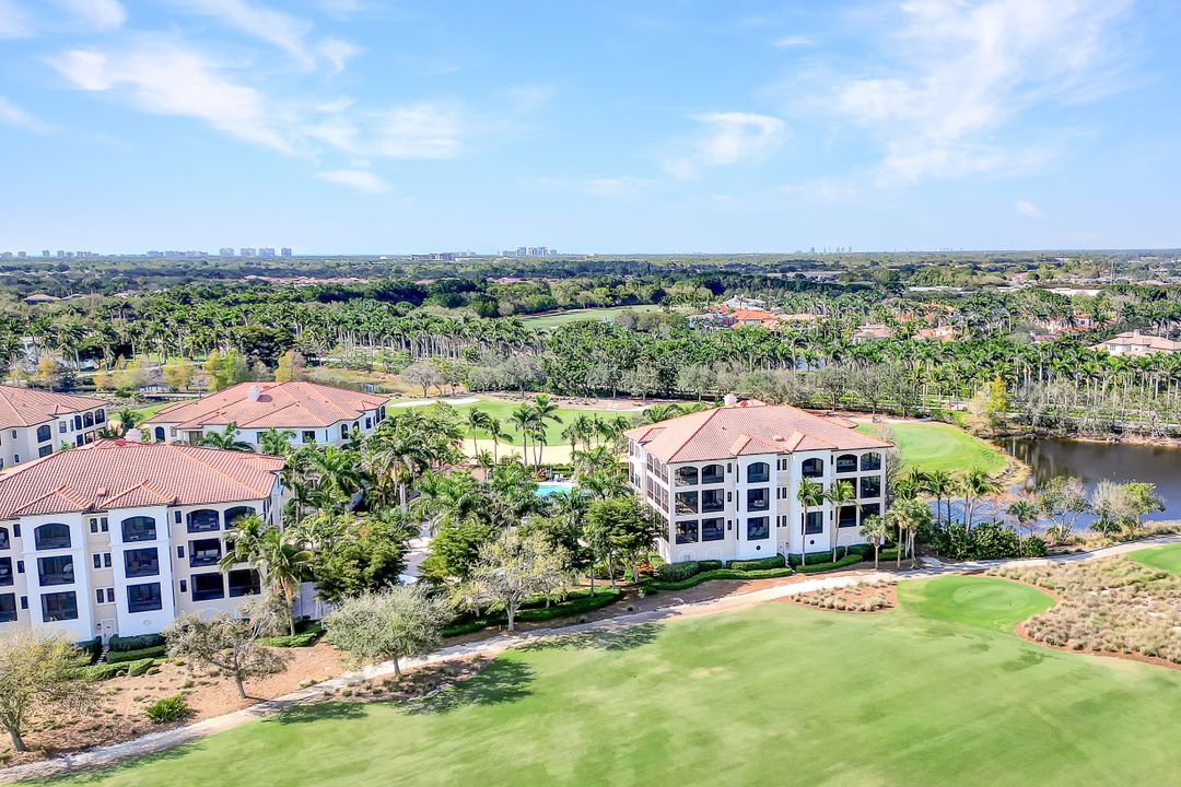 2538 Marquesa Royale Ln  #102, Naples, FL 34109
