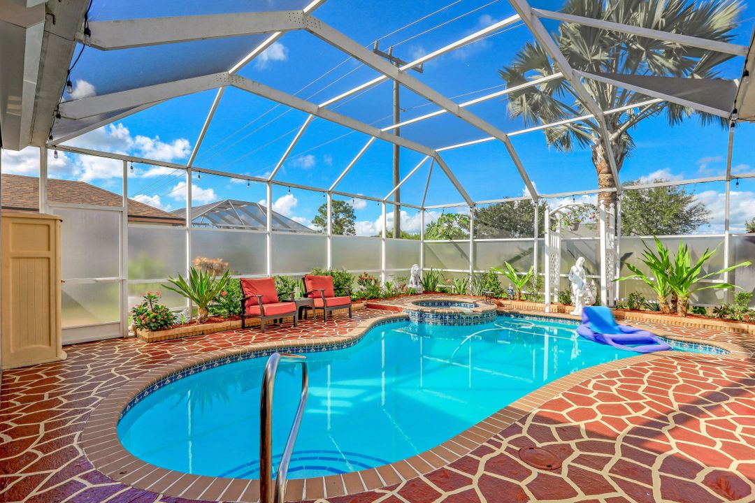 4552 Varsity Cir, Lehigh Acres, FL 33971