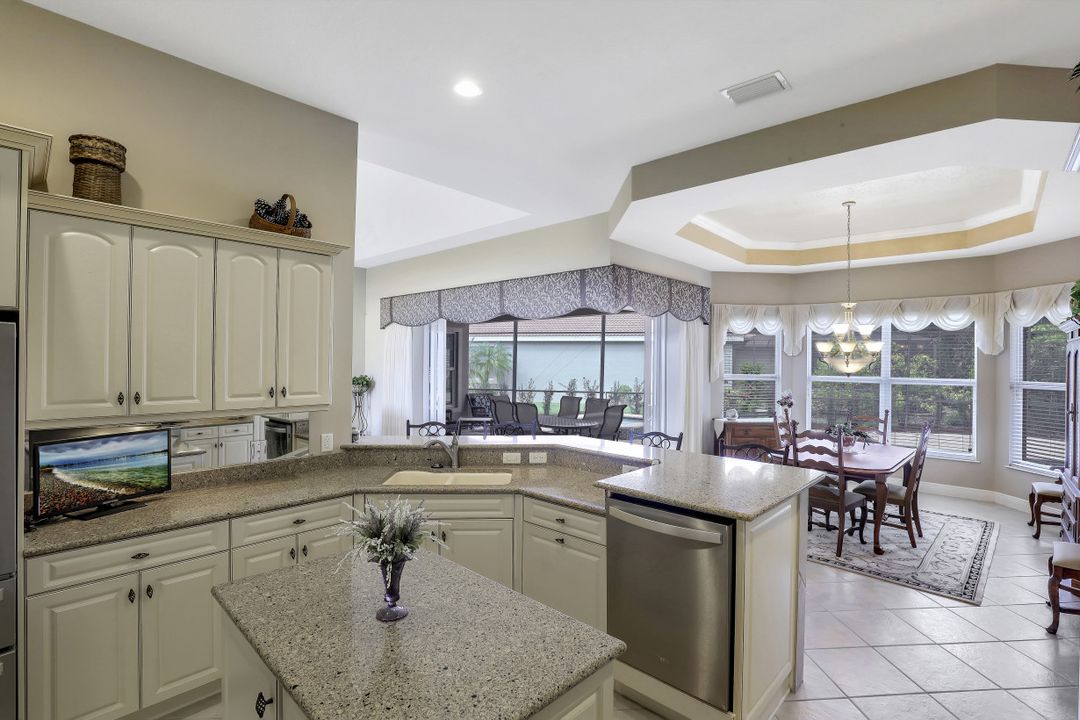 10259 Avonleigh Dr, Bonita Springs, FL 34135