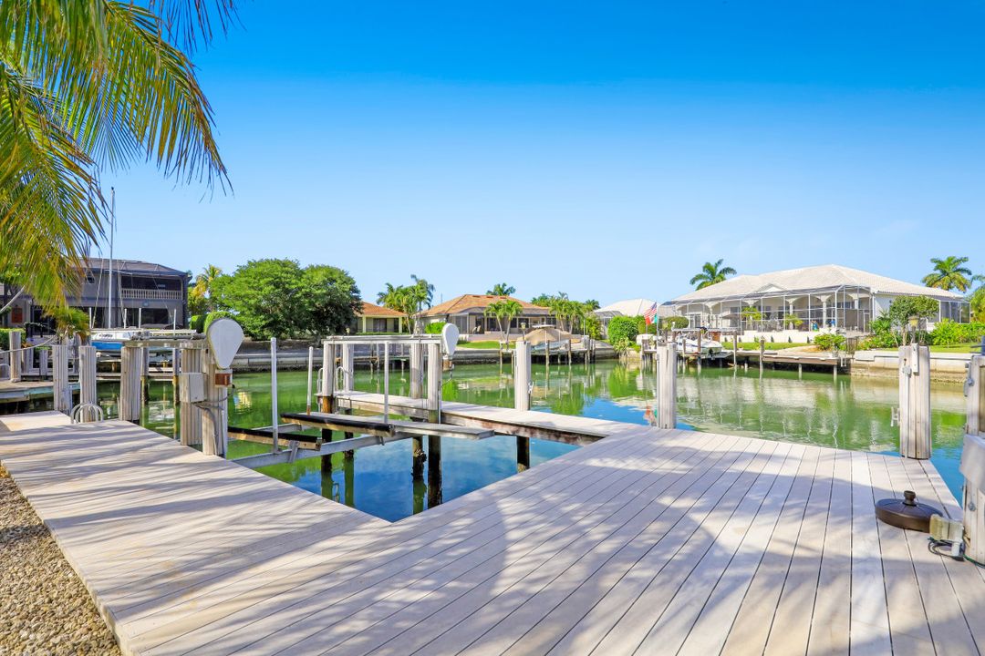 448 Parkhouse Ct, Marco Island, FL 34145