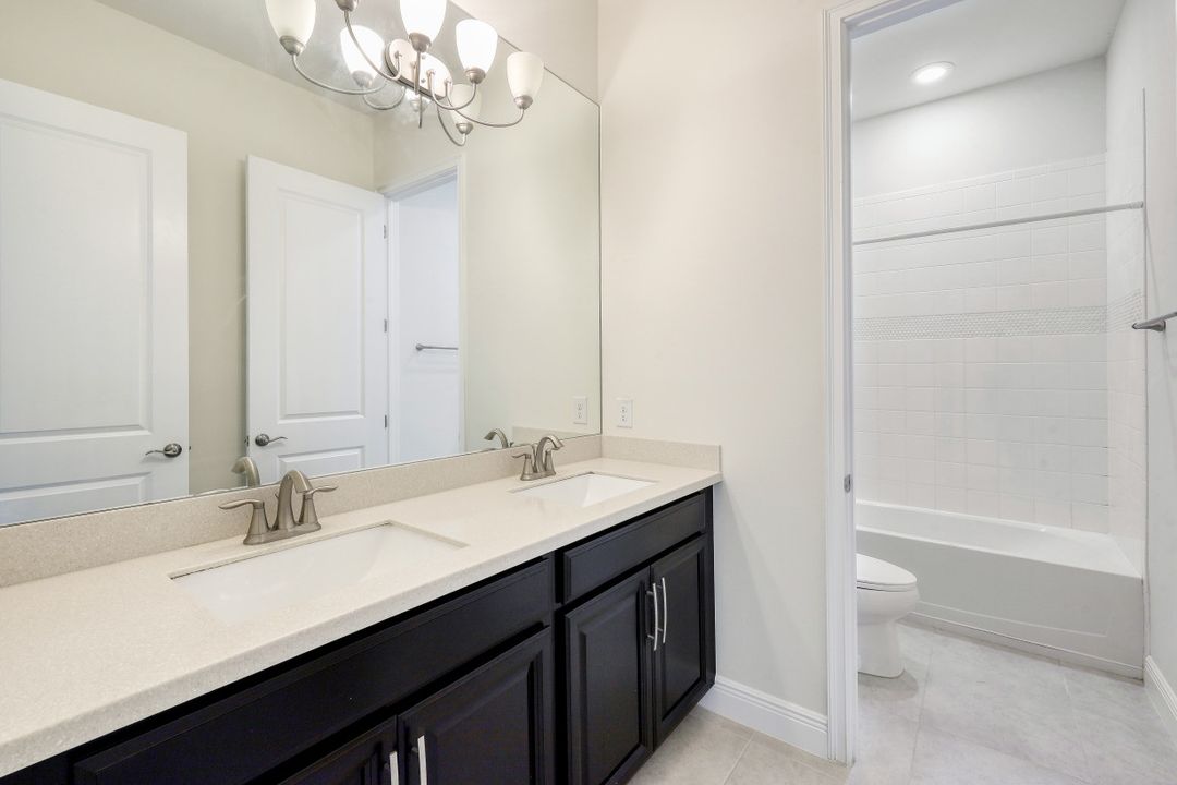 3271 Pilot Cir, Naples, FL 34120