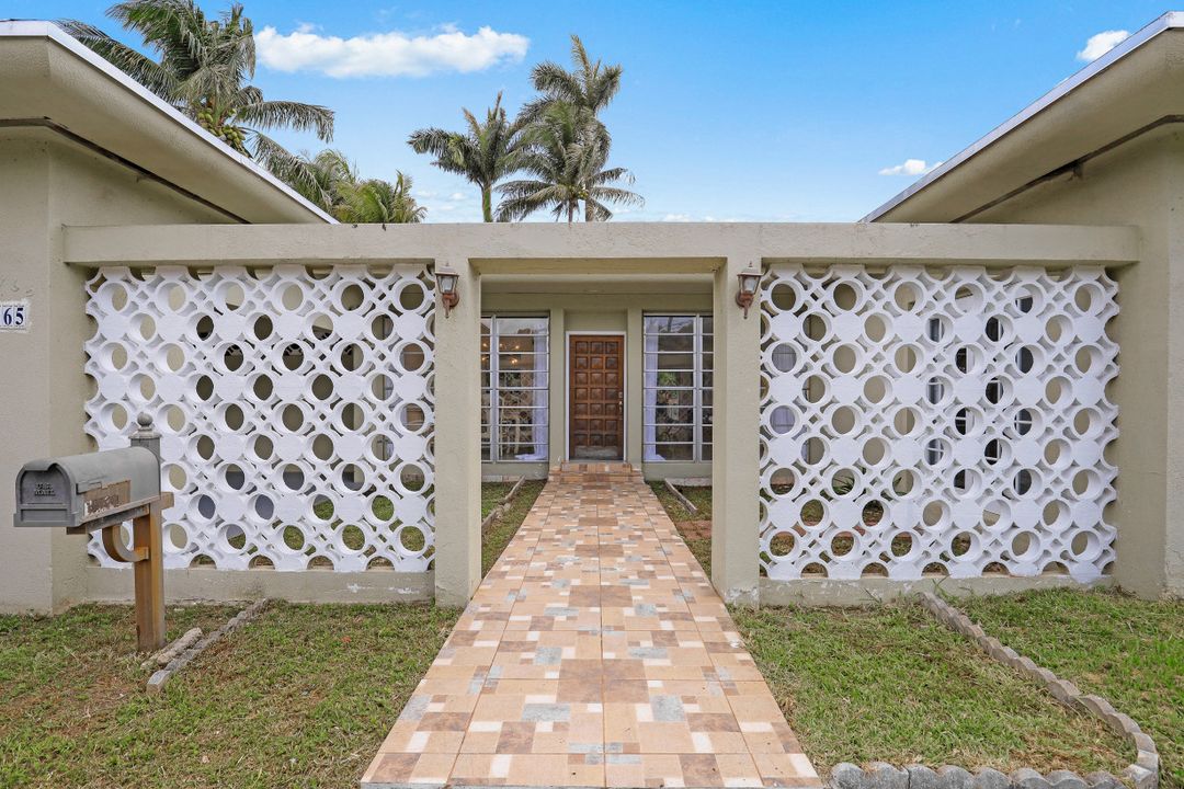465 NE 114th St, Miami, FL 33161