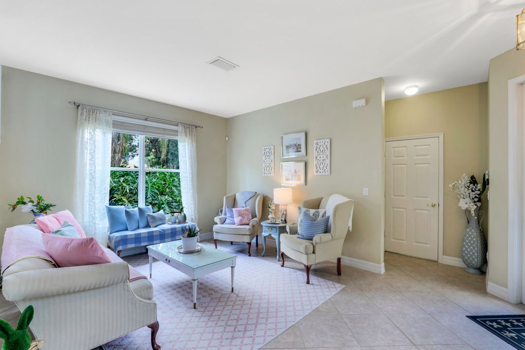 1794 Ribbon Fan Ln, Naples, FL 34119