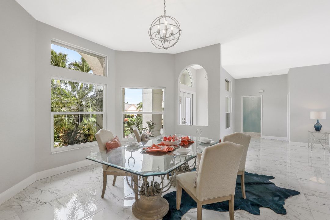 570 Elk Cir, Marco Island, FL 34145