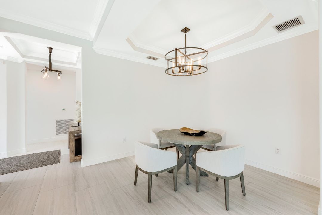 16348 Viansa Wy, Naples, FL 34110