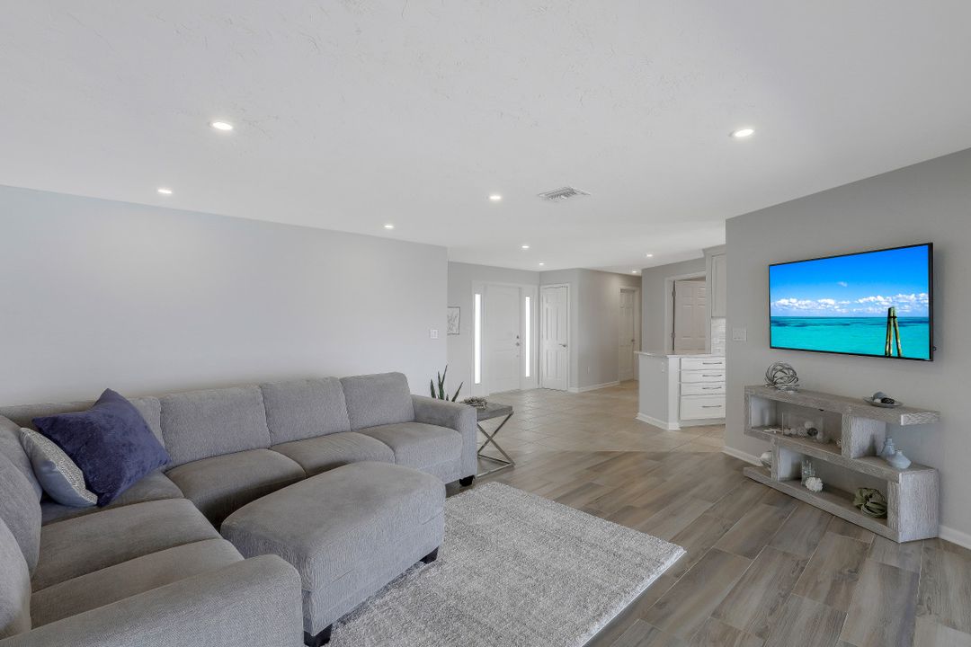 243 Dan River Ct, Marco Island, FL 34145