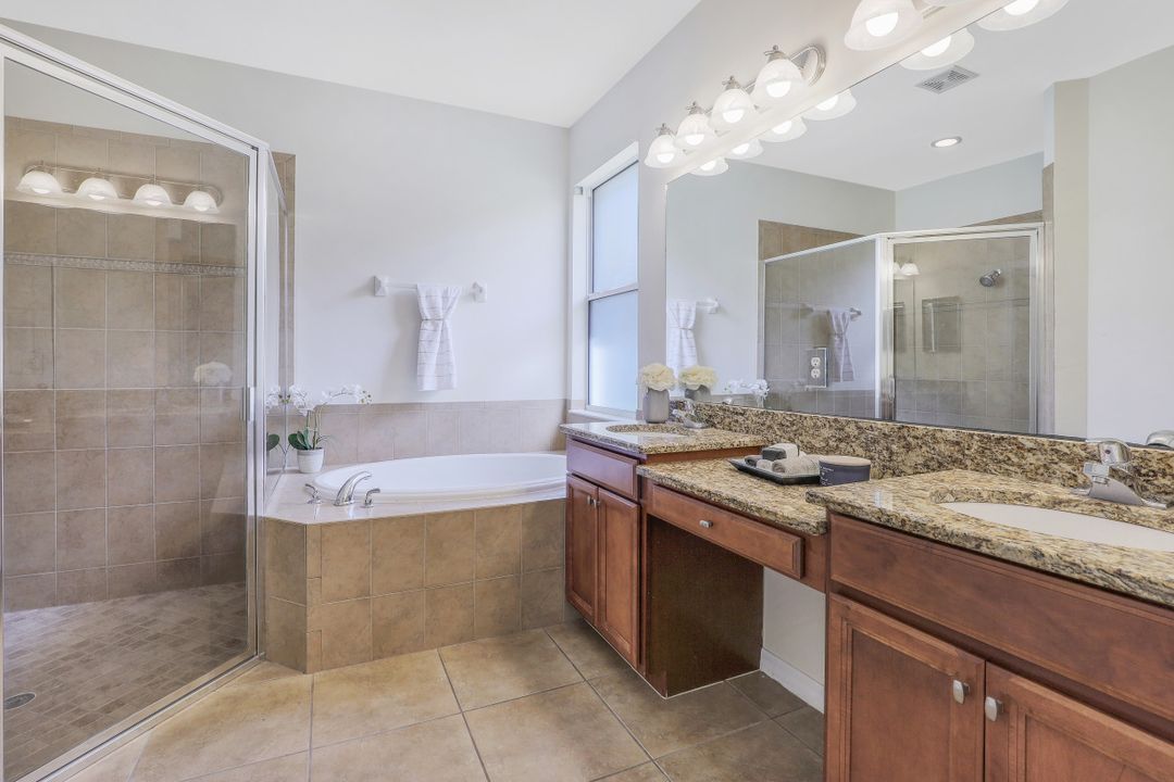 8616 Sumner Ave, Fort Myers, FL 33908