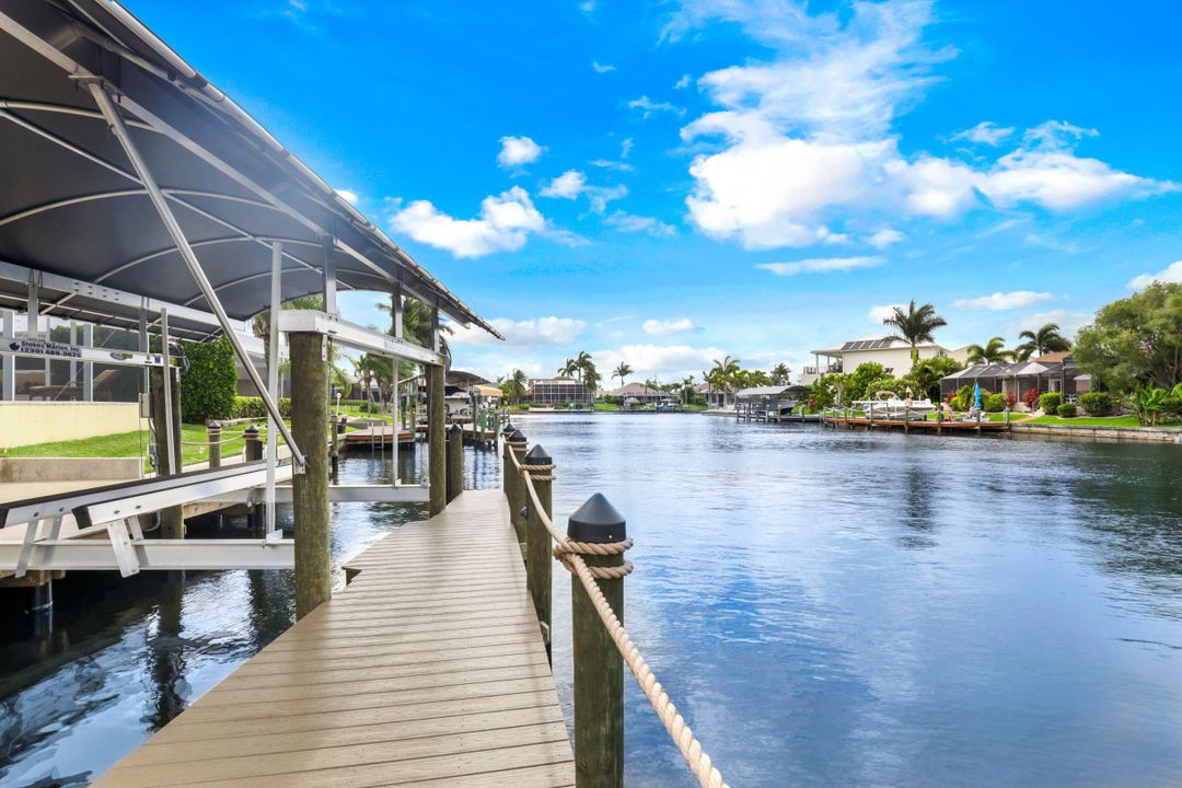 2405 SW 50th St, Cape Coral, FL 33914