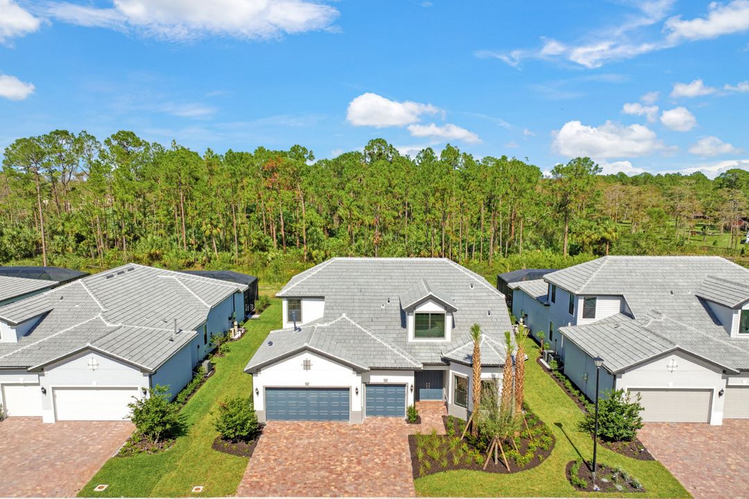 9547 Curlew Dr, Naples, FL 34120