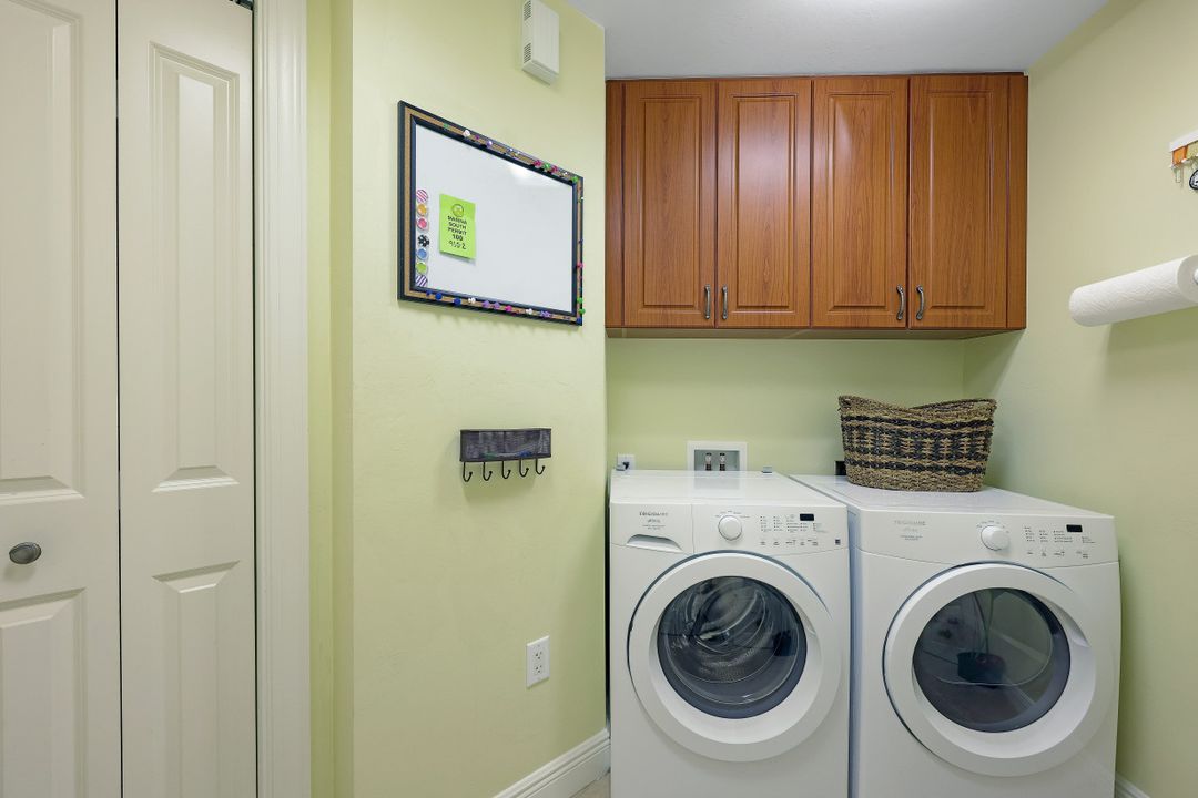 5781 Cape Harbour Dr #910, Cape Coral, FL 33914