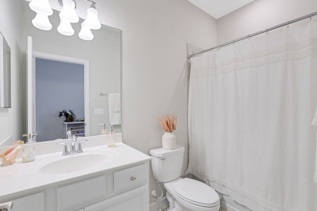 2105 Clementine St, Naples, FL 34120