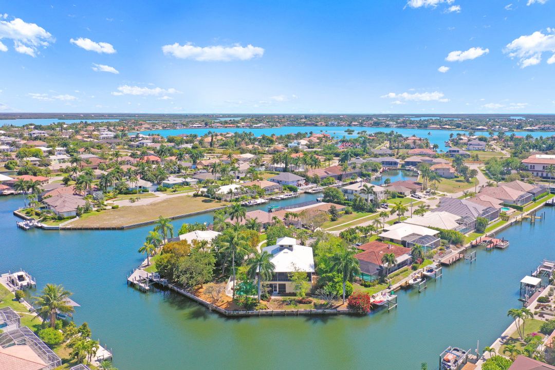 412 Barcelona Ct, Marco Island, FL 34145