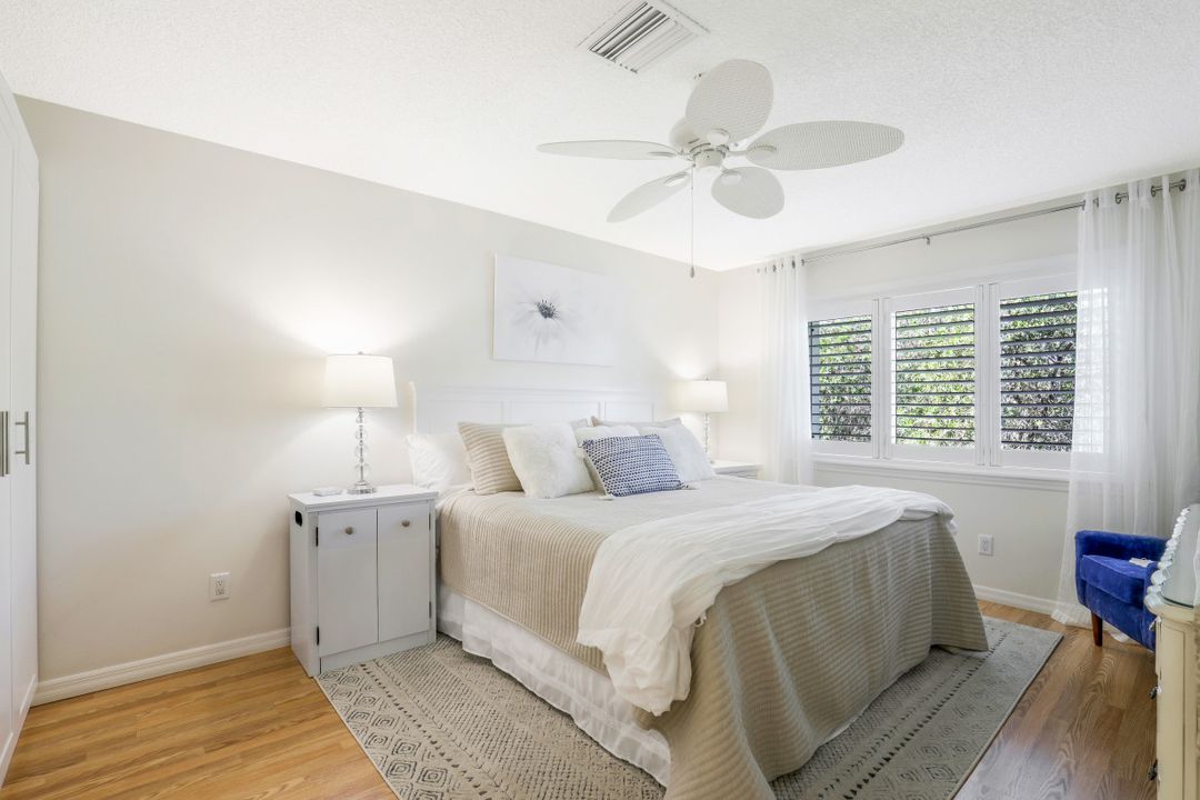 1541 Oyster Catcher Point, Naples, FL 34105