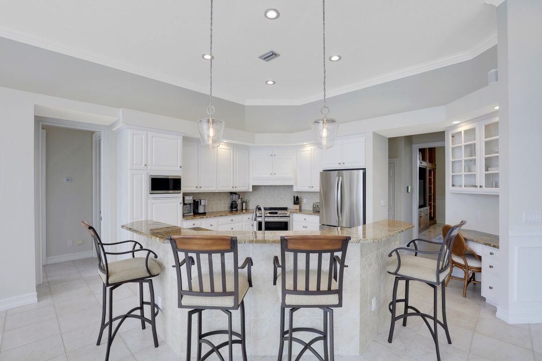 110 Copperfield Ct, Marco Island, FL 34145