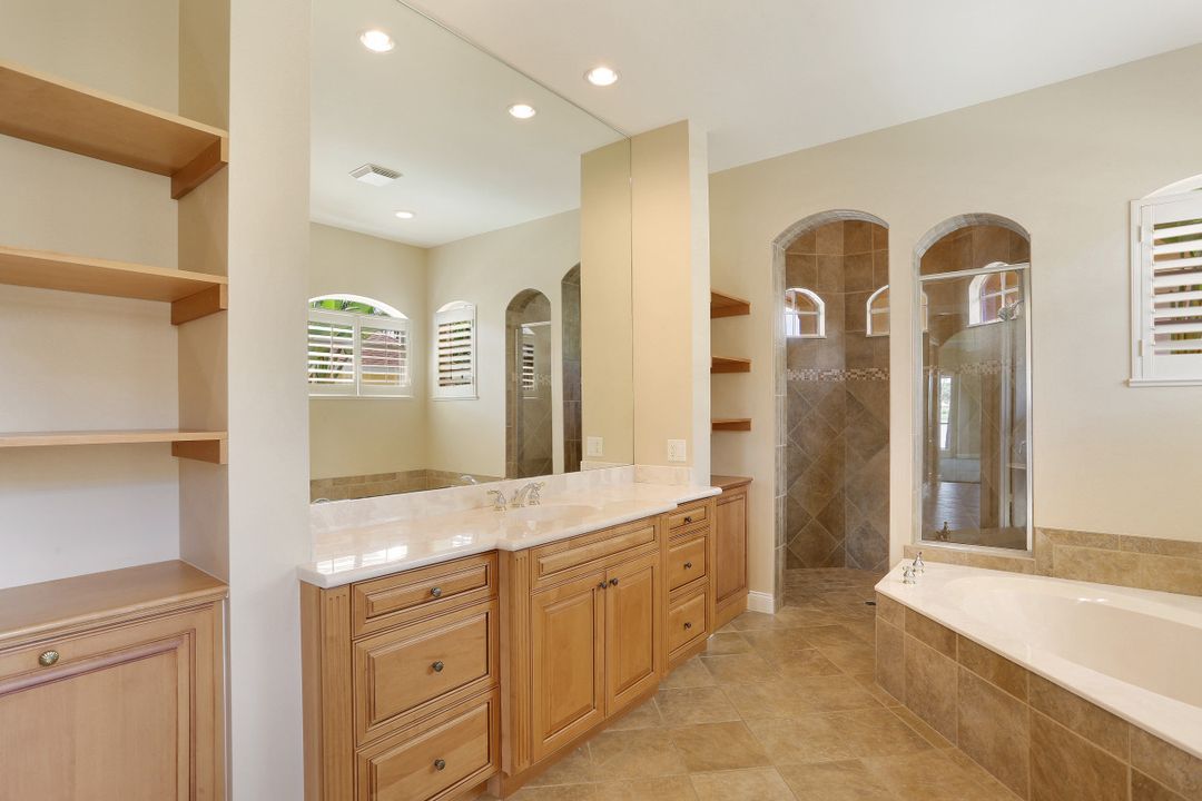 2046 Imperial Cir, Naples, FL 34110