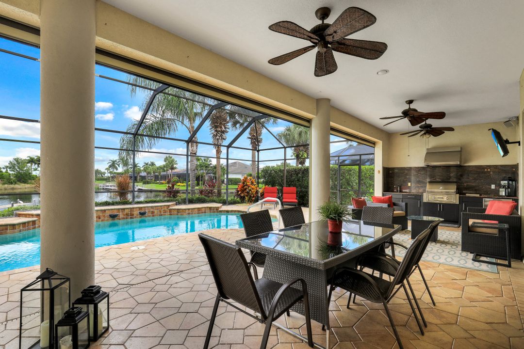 8733 Hideaway Harbor Ct, Naples, FL 34120