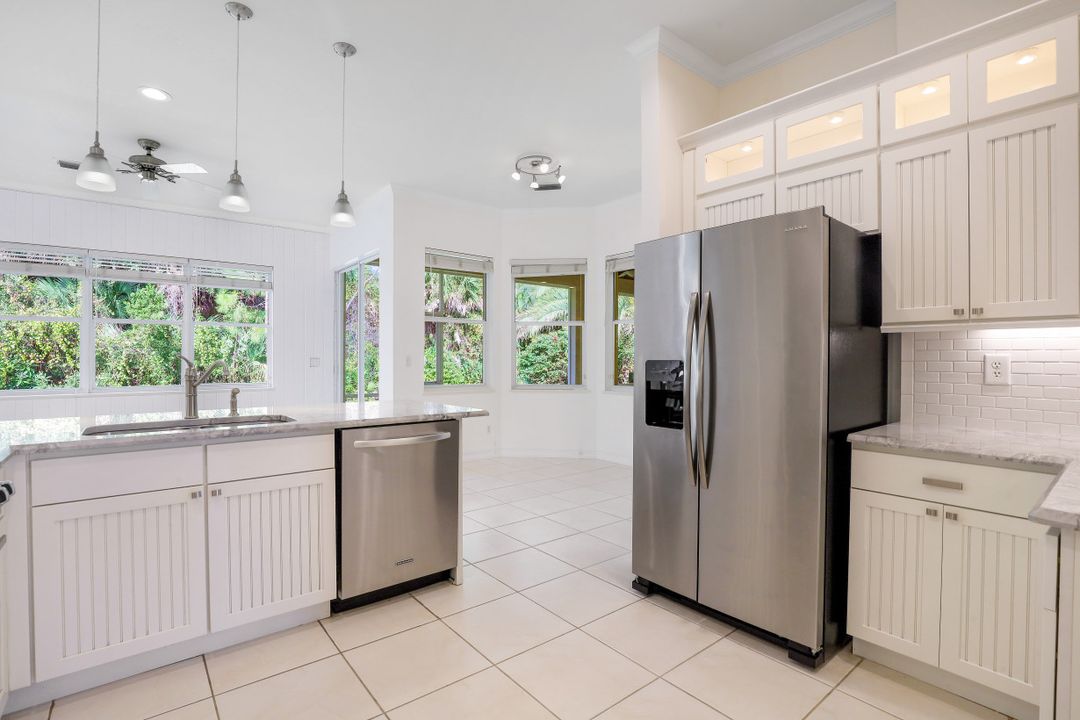 19 Heritage Way, Naples, FL 34110