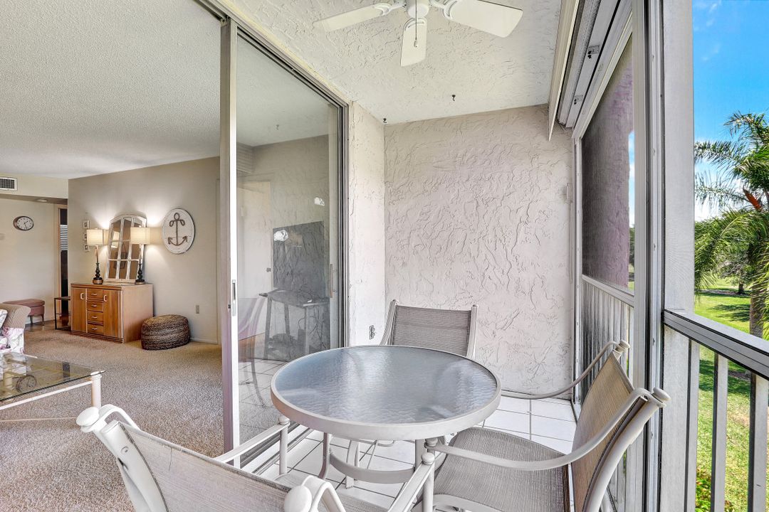 190 Turtle Lake Ct #203, Naples, FL 34105