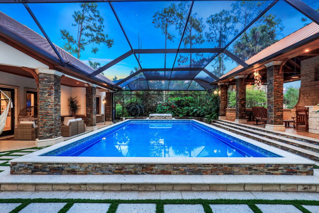 5610 Bur Oaks Ln, Naples, FL 34119