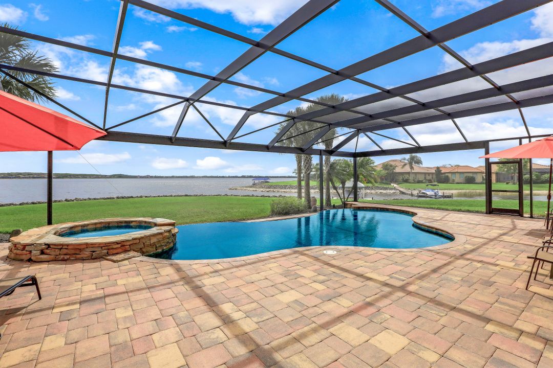 9424 Copper Rock Ct, Naples, FL 34120