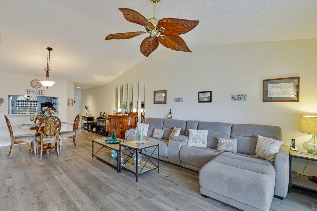 721 Mardel Dr  #606, Naples, FL 34104