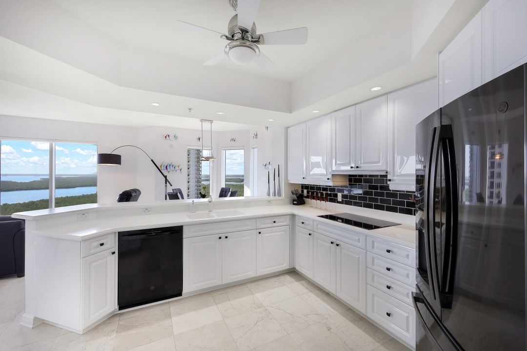 1060 Borghese Ln #1406, Naples, FL 34114