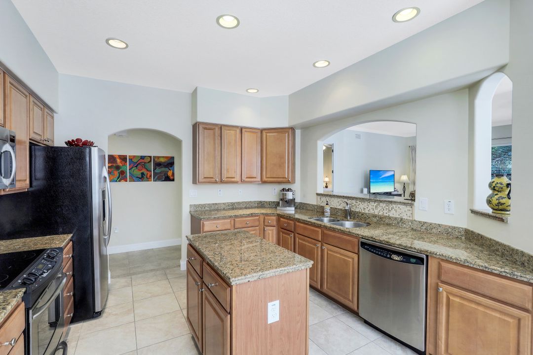 1256 Carpazi Ct #3, Naples, FL 34105