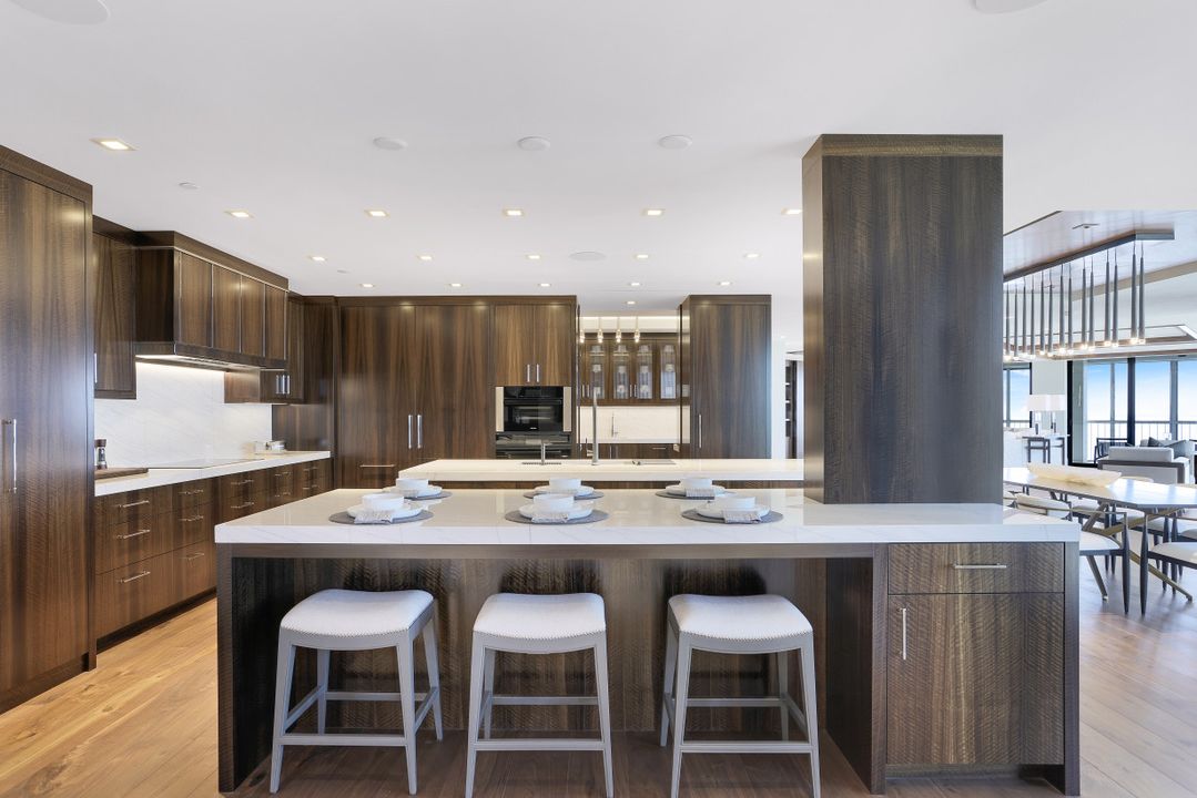 4951 Gulf Shore Blvd N #PH-402, Naples, FL 34103