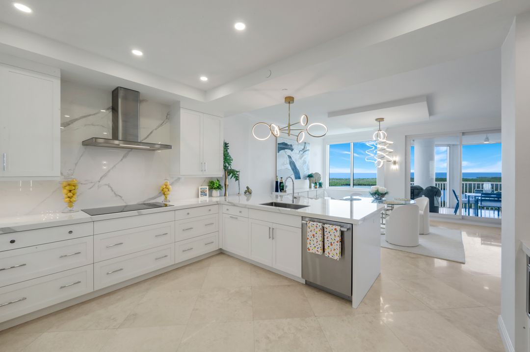 275 Indies Way #1503, Naples, FL 34110