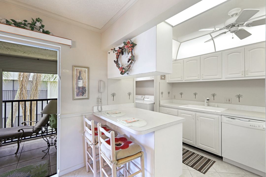 788 Park Shore Dr #E31, Naples, FL 34103
