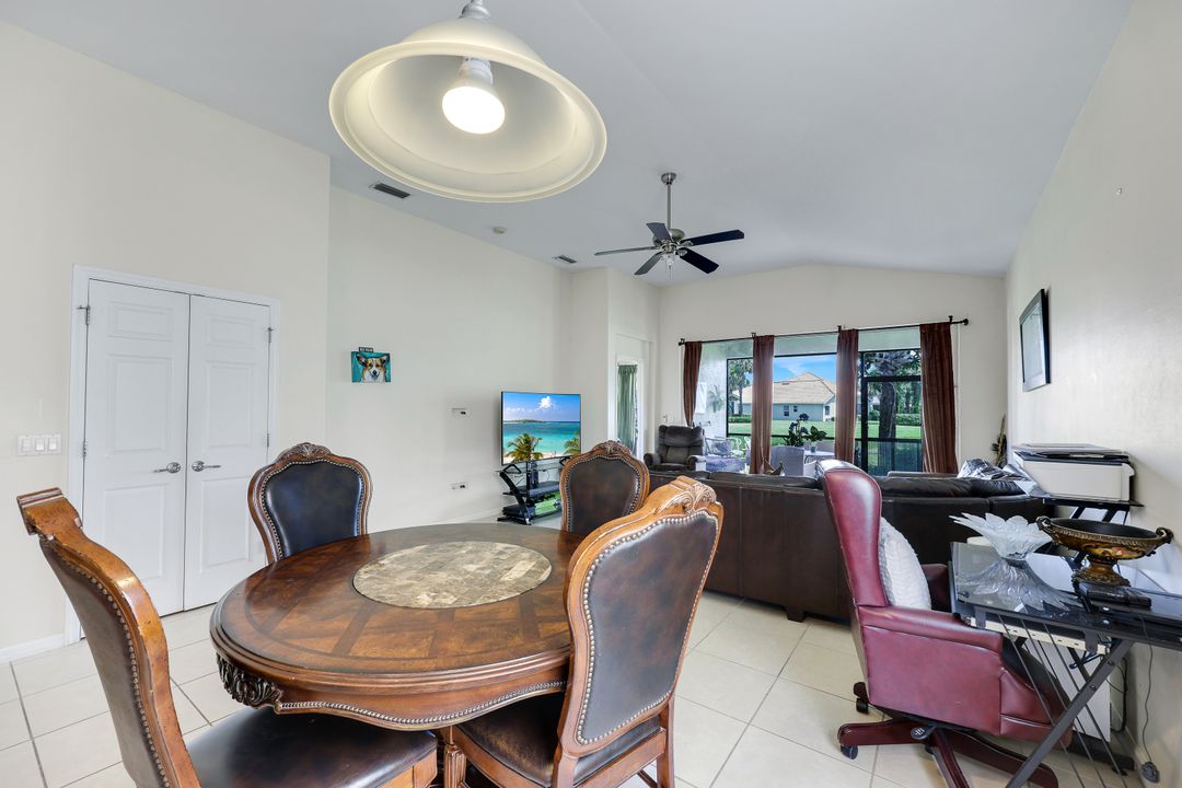 2010 Fairmont Ln, Naples, FL 34120