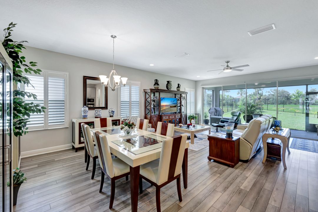 6219 Golden Nettle Dr, Apollo Beach, FL 33572