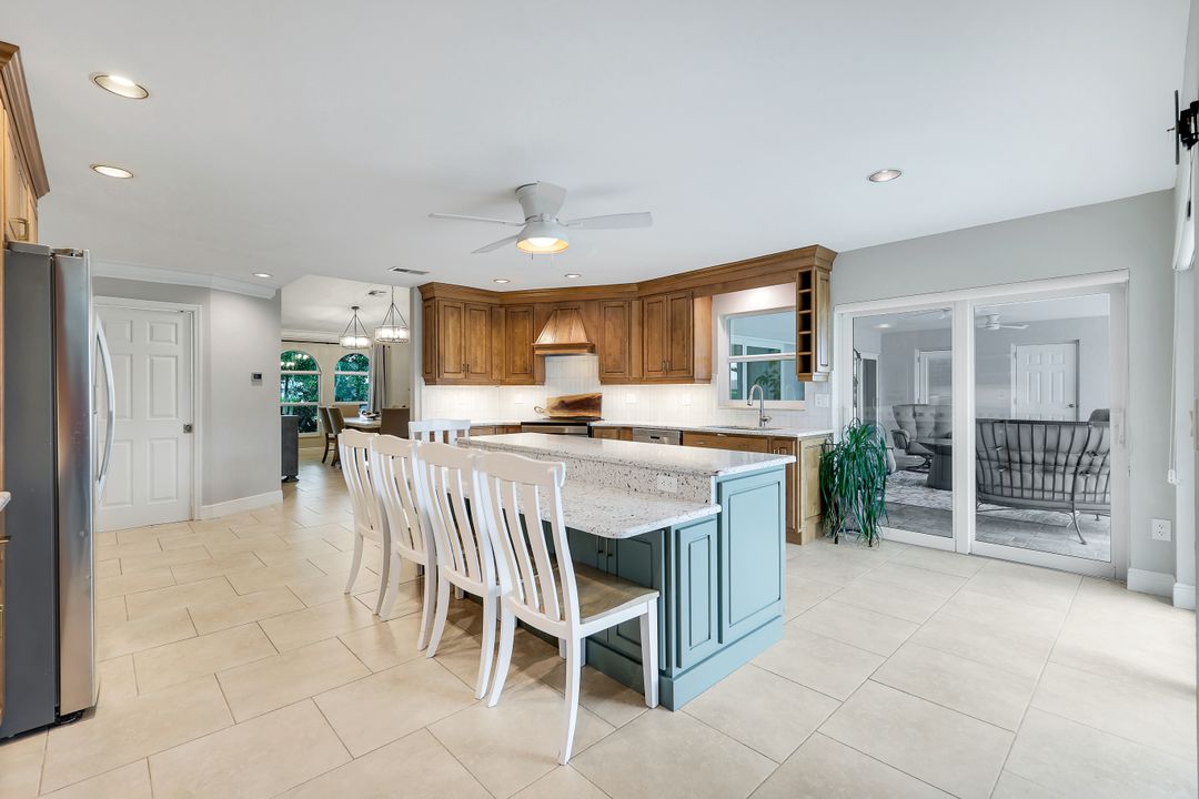 204 SE 20th Pl, Cape Coral, FL 33990