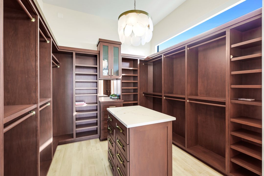 3806 NW 4th St, Cape Coral, FL 33993