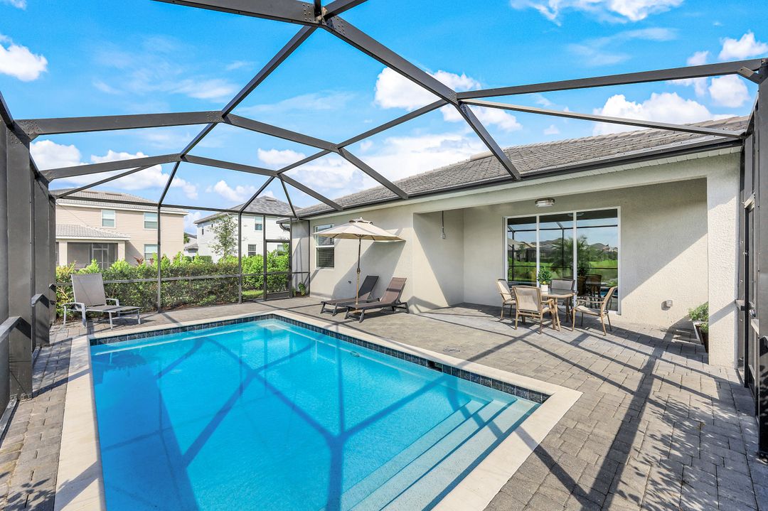 2214 Cara Cara Way, Naples, FL 34120