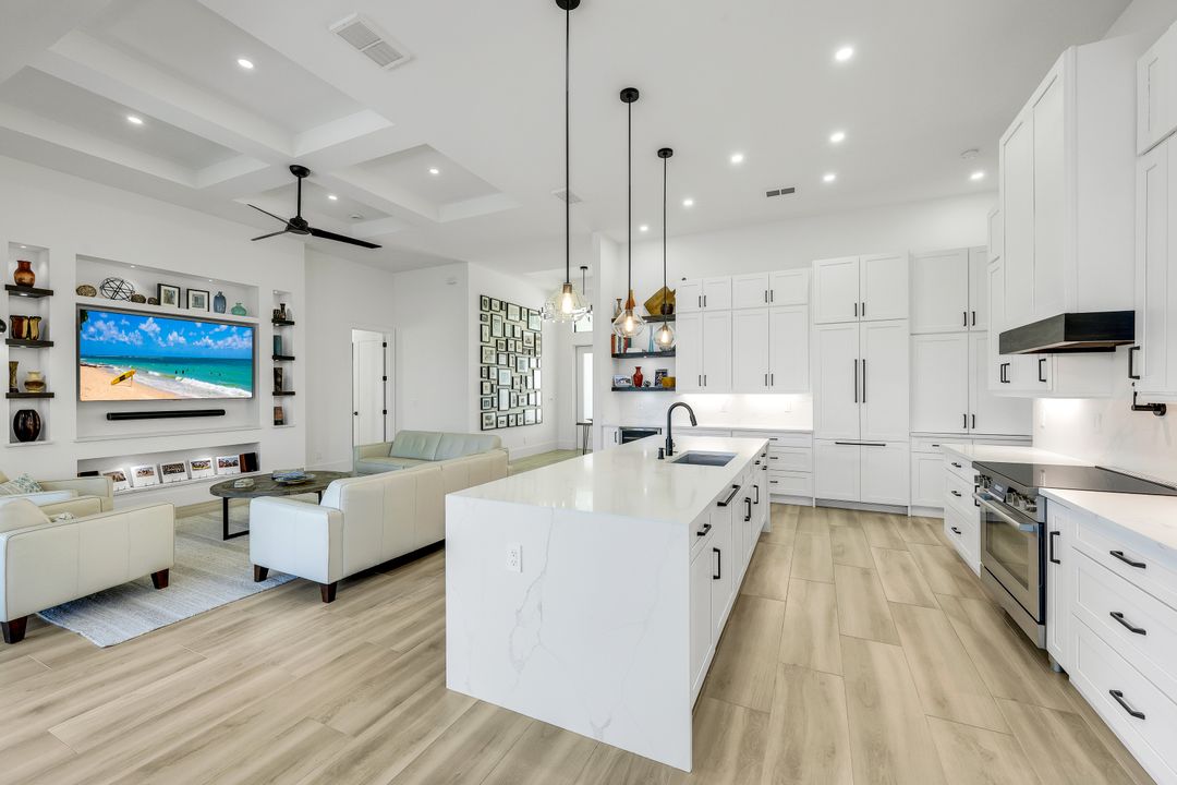 2307 SW 45th Terrace, Cape Coral, FL 33914