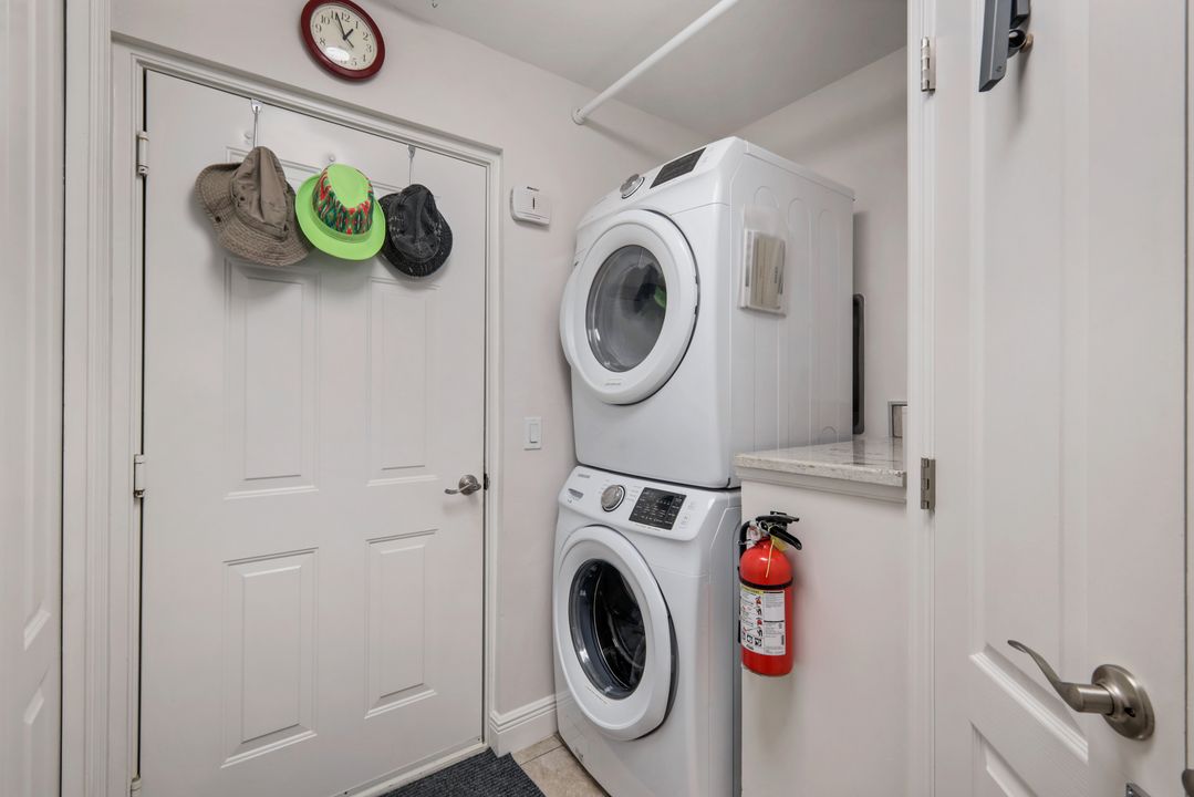 1118 Sweetwater Ln #1301, Naples, FL 34110